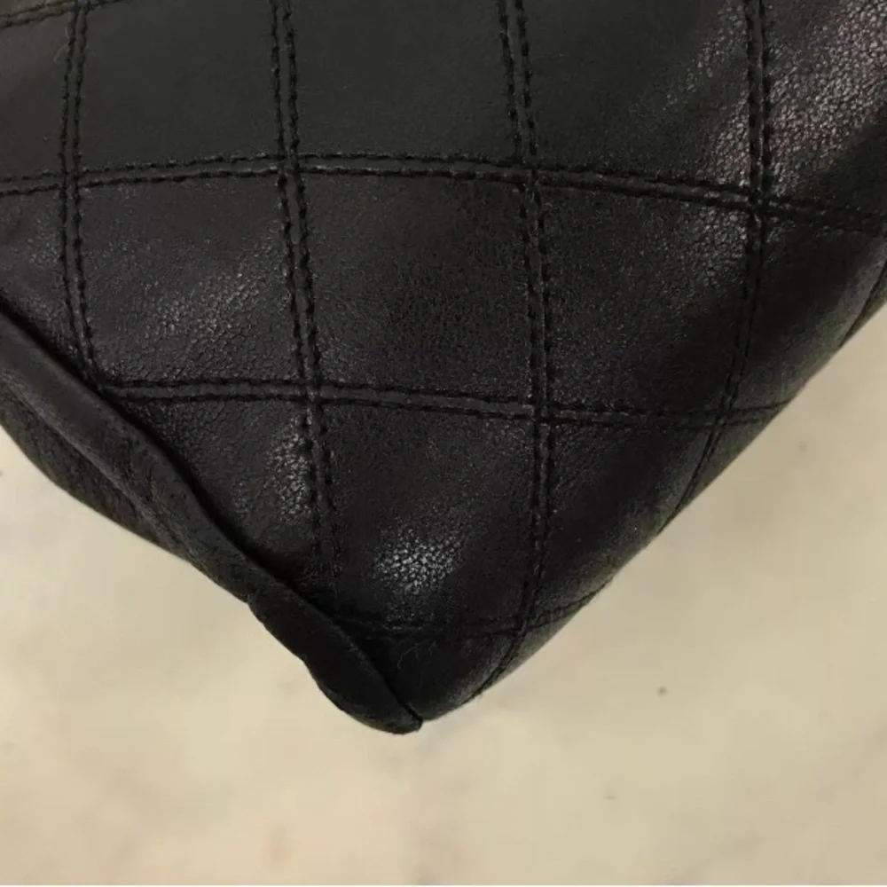 CHANEL Matelasse Pouch/Clutch
Leather Black Authentic with COA - Picture 4 of 10